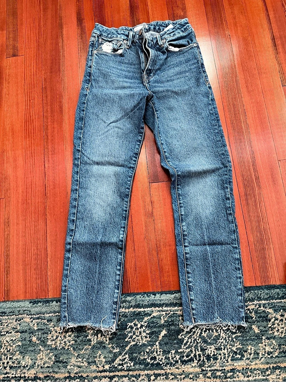 Good American Good Legs Straight Jeans Straight Leg Distressed Jeans in Blue